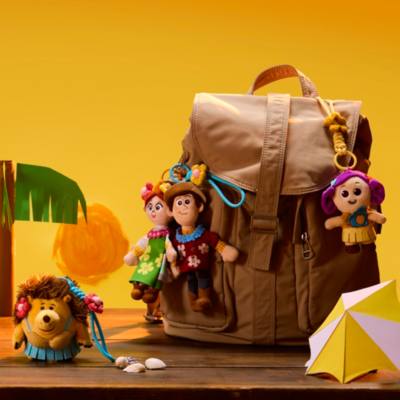 Dolly Plush Keychain, Toy Story Chill Resort