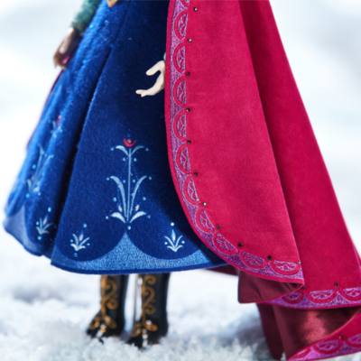 Frozen 10th Anniversary Anna and Elsa Limited Edition Doll Set