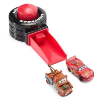 Mater's Junkyard Disney Pixar Cars On-the-Go Playset