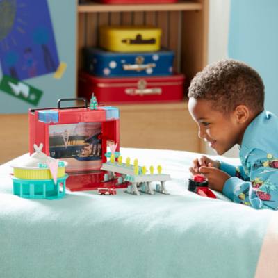 Cars On-the-Go Playset, Flo's V8 Cafe