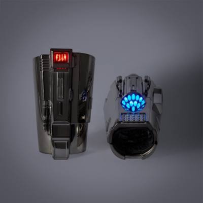 Mandalorian Gauntlets, Star Wars: Galaxy&rsquo;s Edge