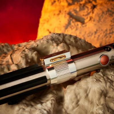 Anakin Skywalker Colour Changing LIGHTSABER Set, Star Wars