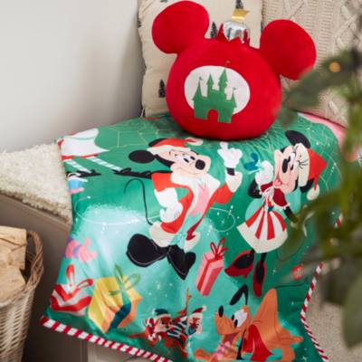 Mickey Mouse and Friends Holiday Fleece Throw