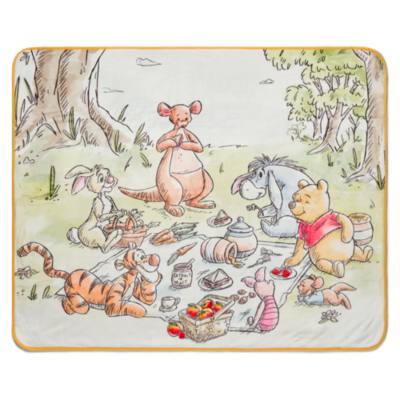 Winnie the Pooh and Friends Fleece Throw
