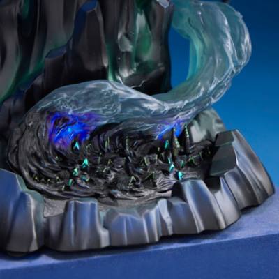 《幻想曲》85 周年 Chernabog 發光模型