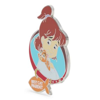 Oliver and Jenny ''Best Cat Parent'' Pin, Oliver & Company