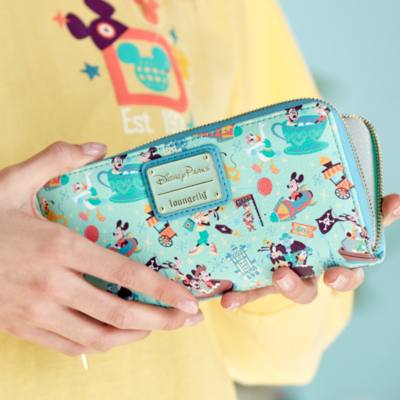 Mickey Mouse and Friends ''Play in the Park'' Loungefly Wallet