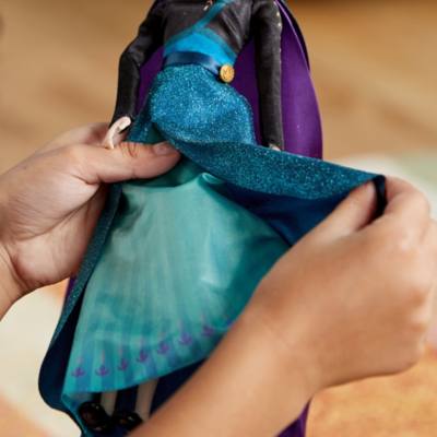 Queen Anna Classic Doll, Frozen 2