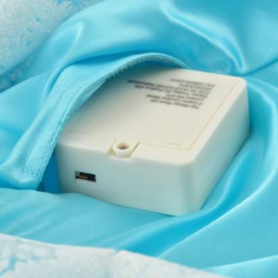 Elsa Motion-Activated Music & Light-Up Cape for Kids, Frozen