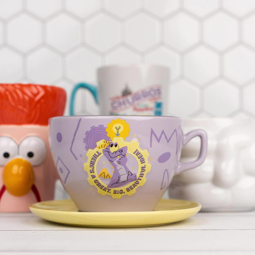 Play Mickey Mouse Glove Mug Video